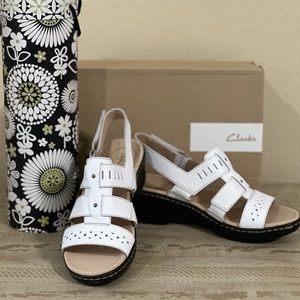 CLARKS WHITE LEATHER LEXI QWIN SIZE 9 WOMENS MEDIUM WIDTH